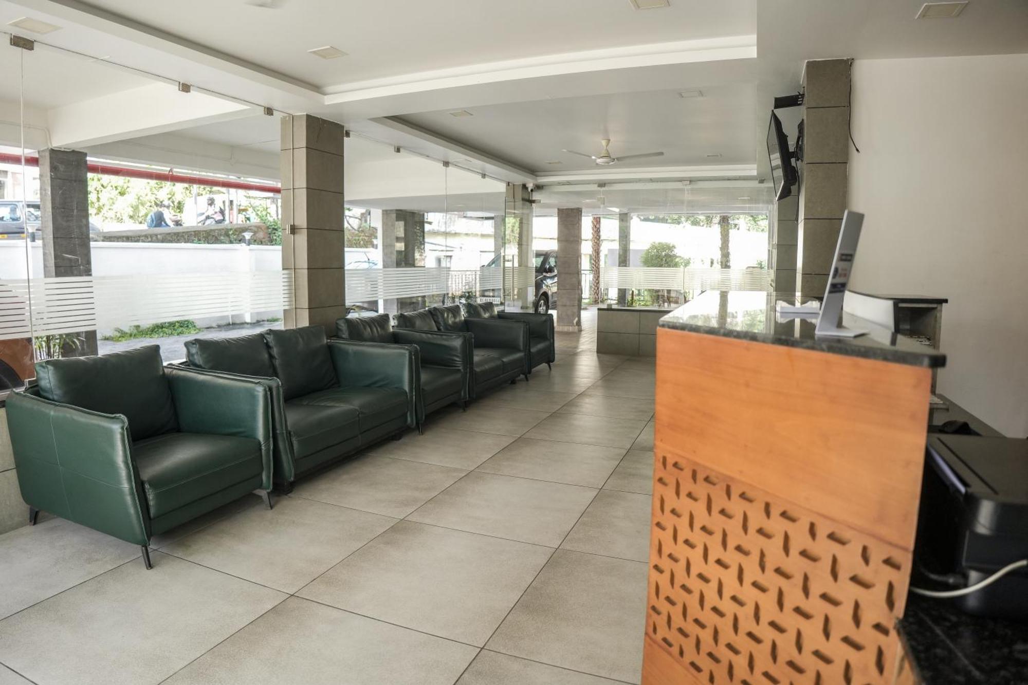 Hotel Lets Stay Kochi Exterior foto