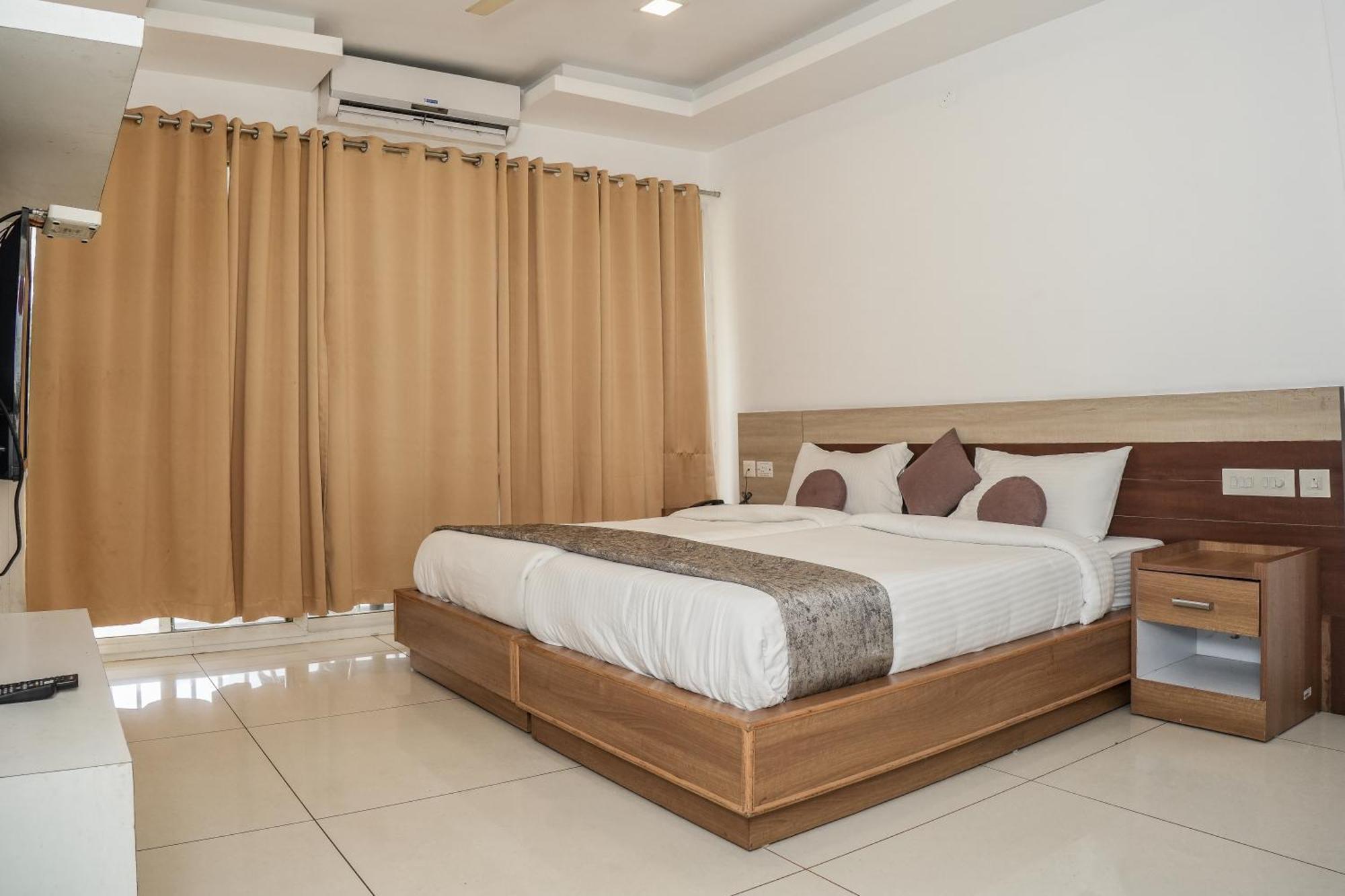 Hotel Lets Stay Kochi Exterior foto